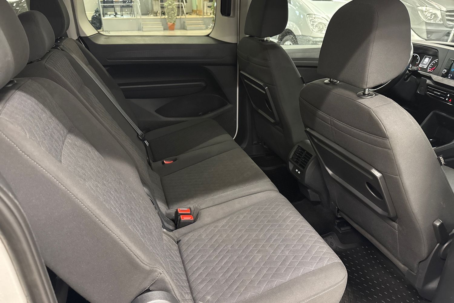 Volkswagen Caddy Maxi vaihtoauto