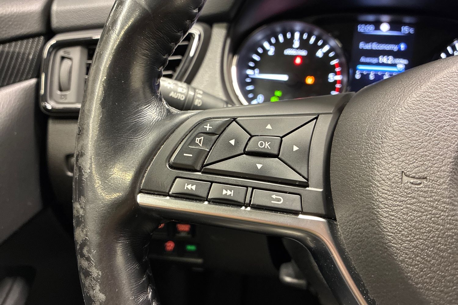 Nissan X-Trail vaihtoauto