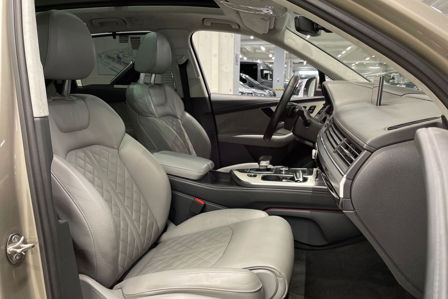 Audi Q7 vaihtoauto