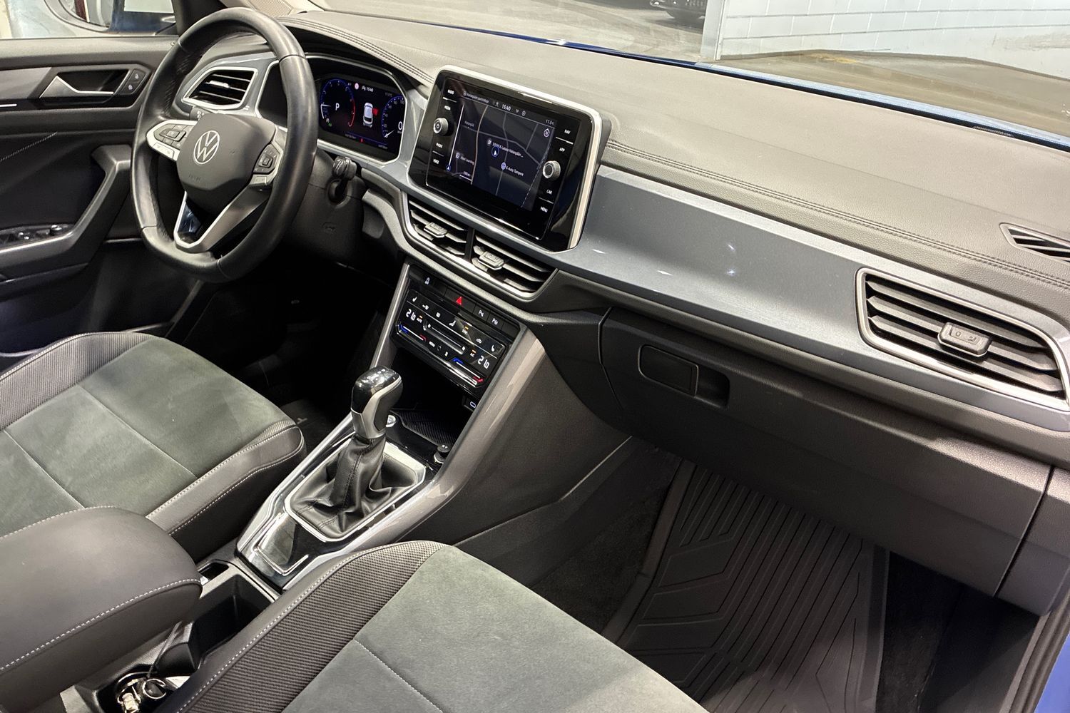 Volkswagen T-Roc vaihtoauto