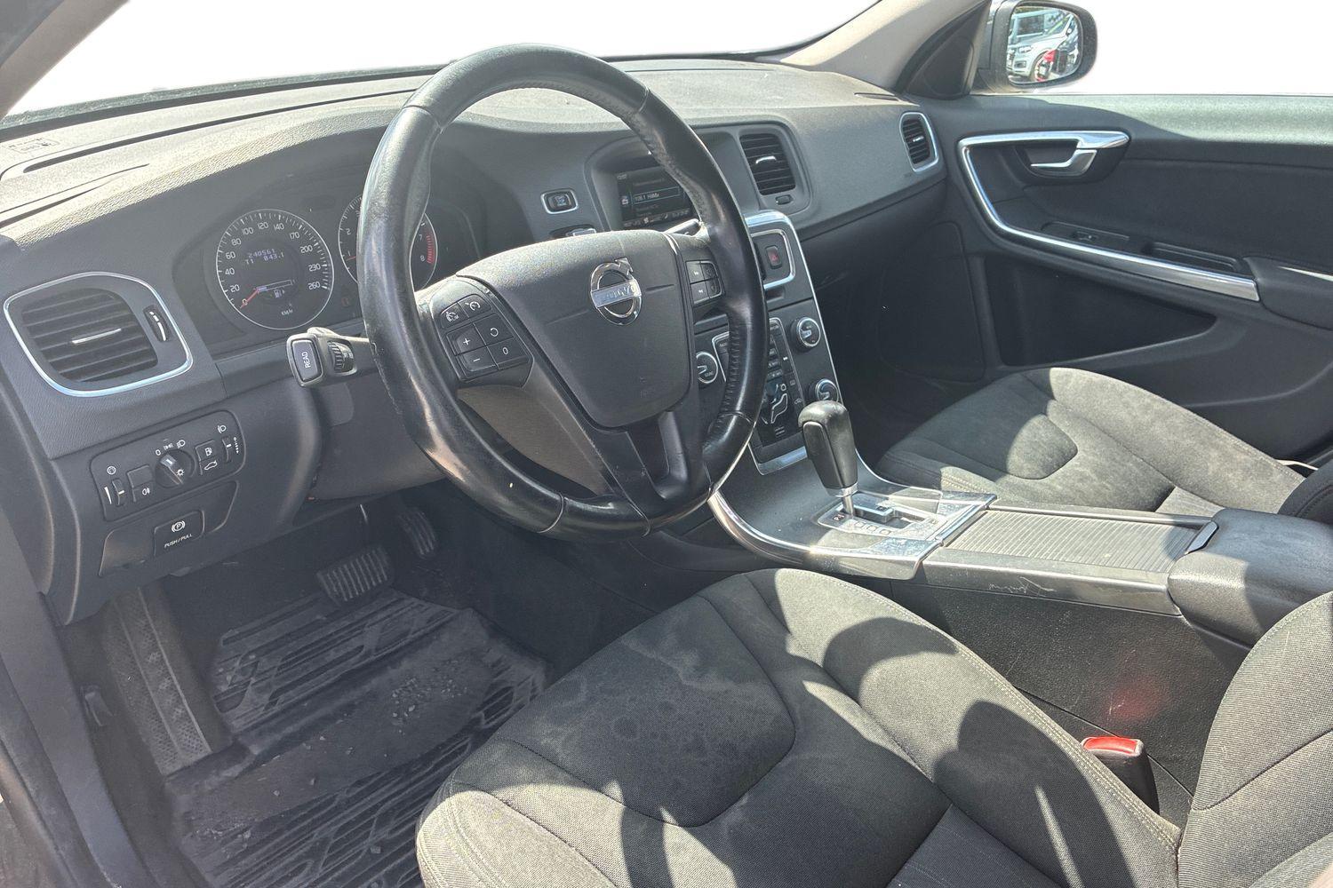 Volvo V60 vaihtoauto