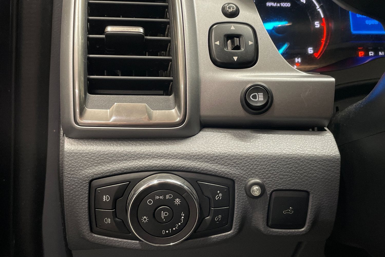 Ford Ranger vaihtoauto