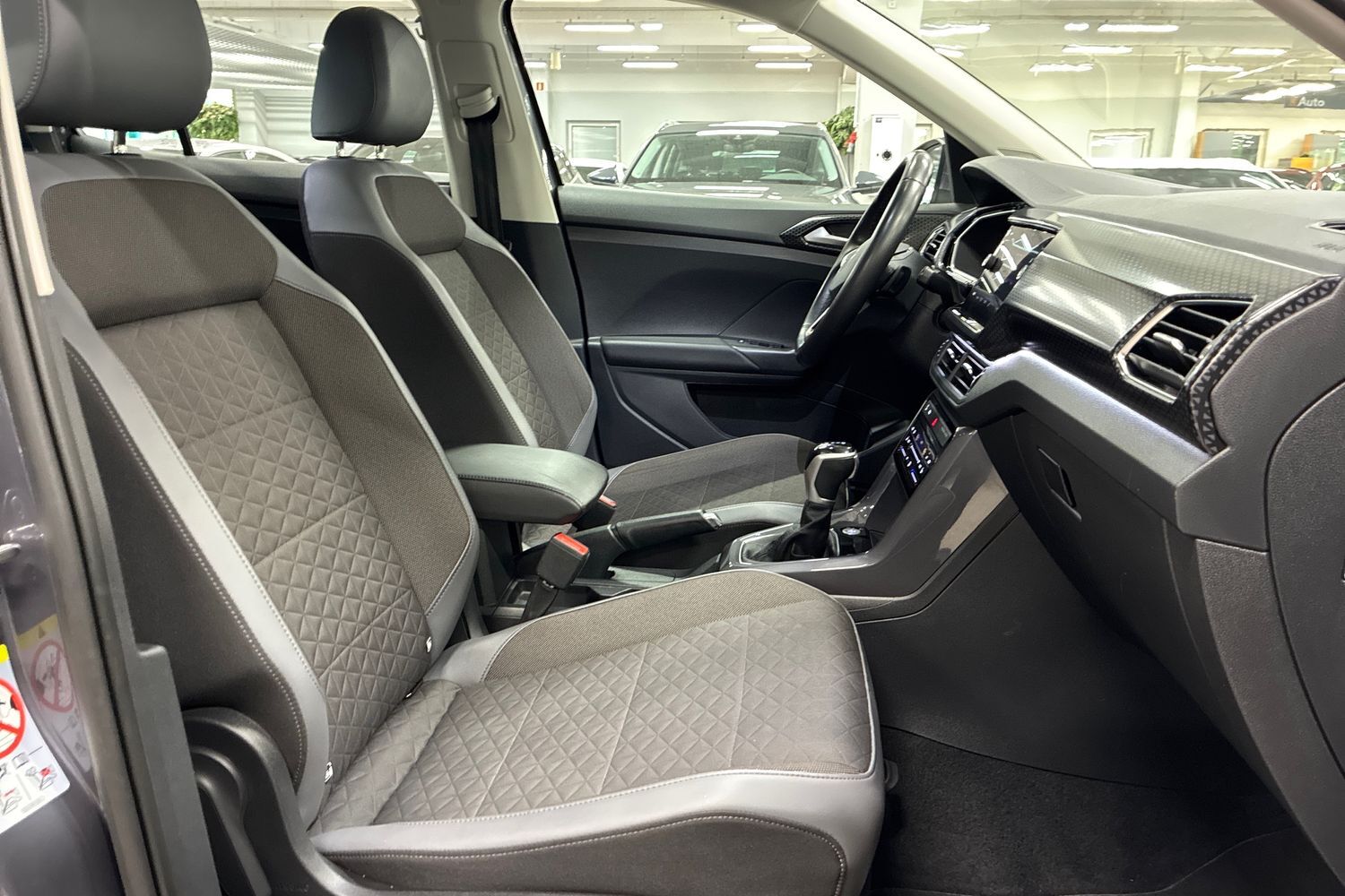 Volkswagen T-Cross vaihtoauto