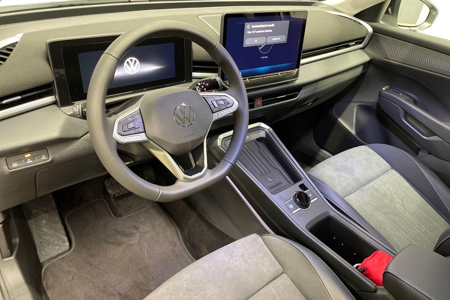 Volkswagen T-Roc vaihtoauto