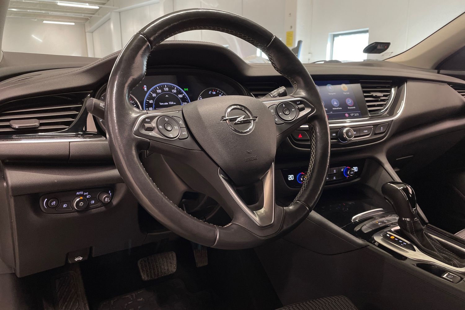 Opel Insignia vaihtoauto