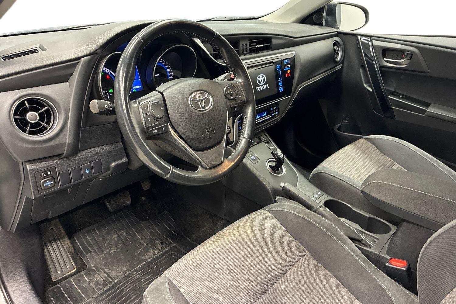 Toyota Auris vaihtoauto