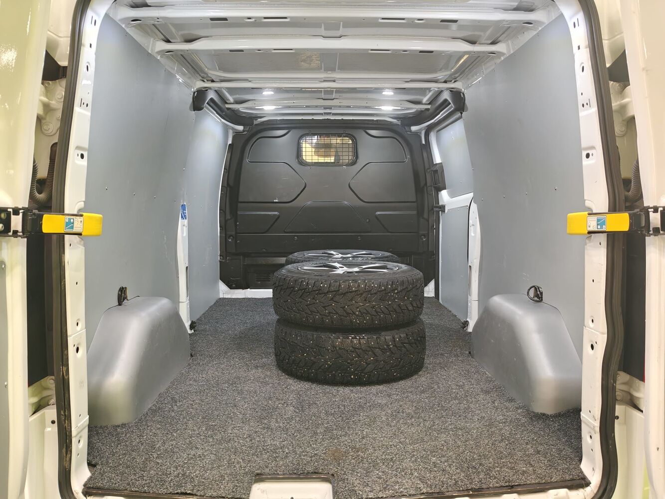Ford Transit Custom vaihtoauto