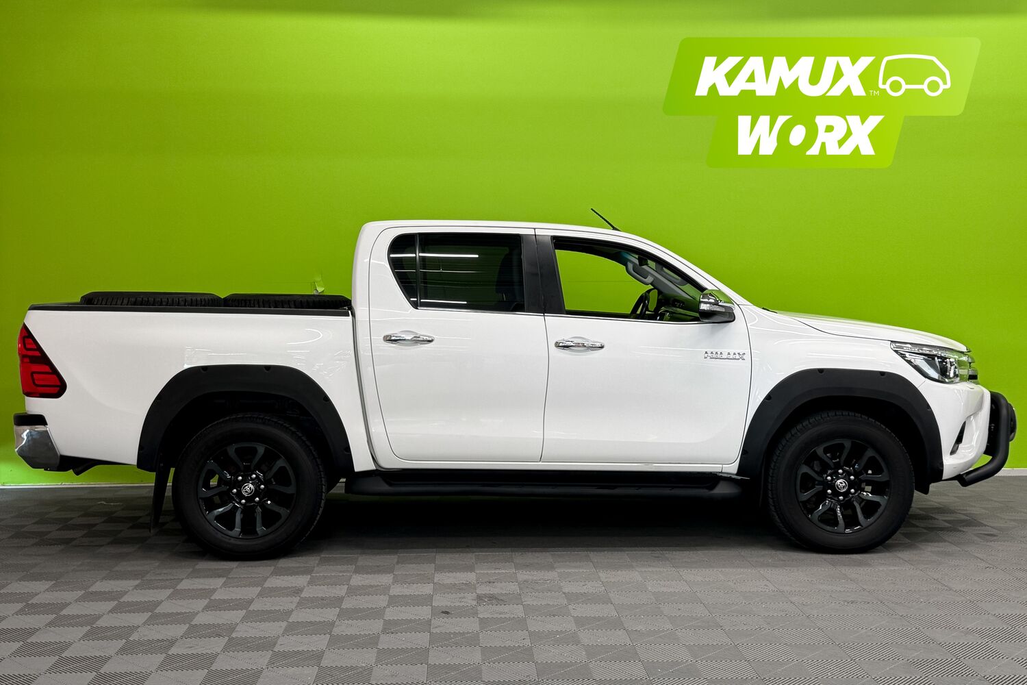 Toyota Hilux vaihtoauto
