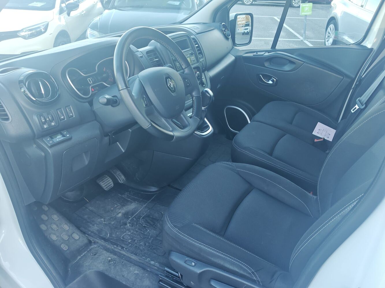 Renault Trafic Passenger vaihtoauto