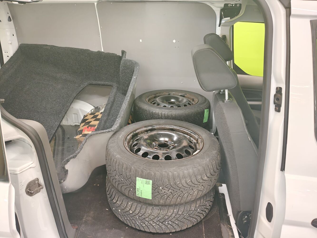 Ford Transit Connect vaihtoauto