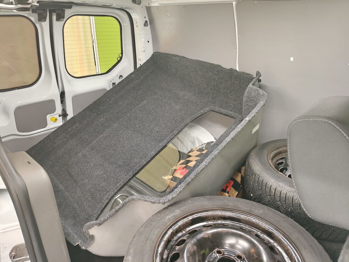 Ford Transit Connect vaihtoauto