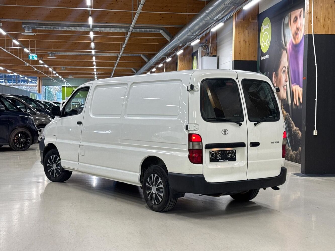 Toyota Hiace vaihtoauto