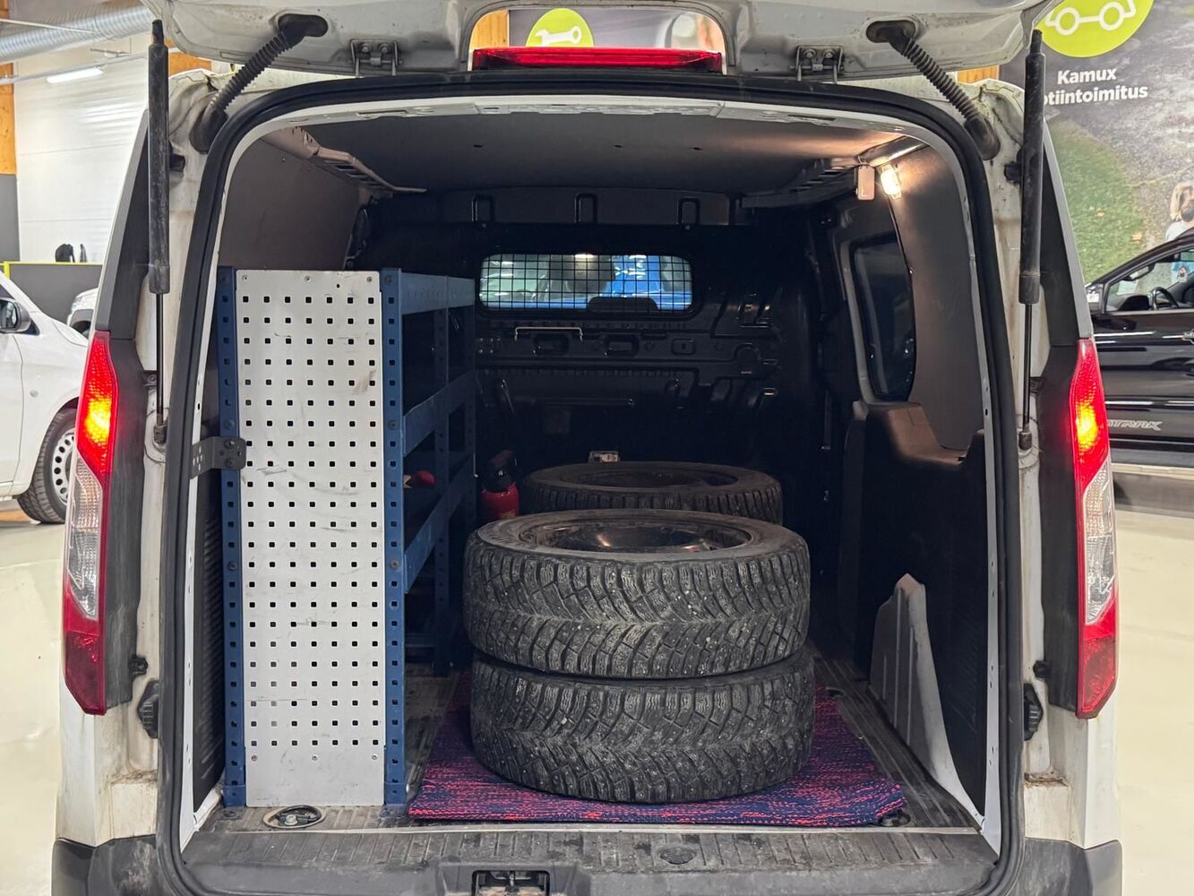 Ford Transit Connect vaihtoauto