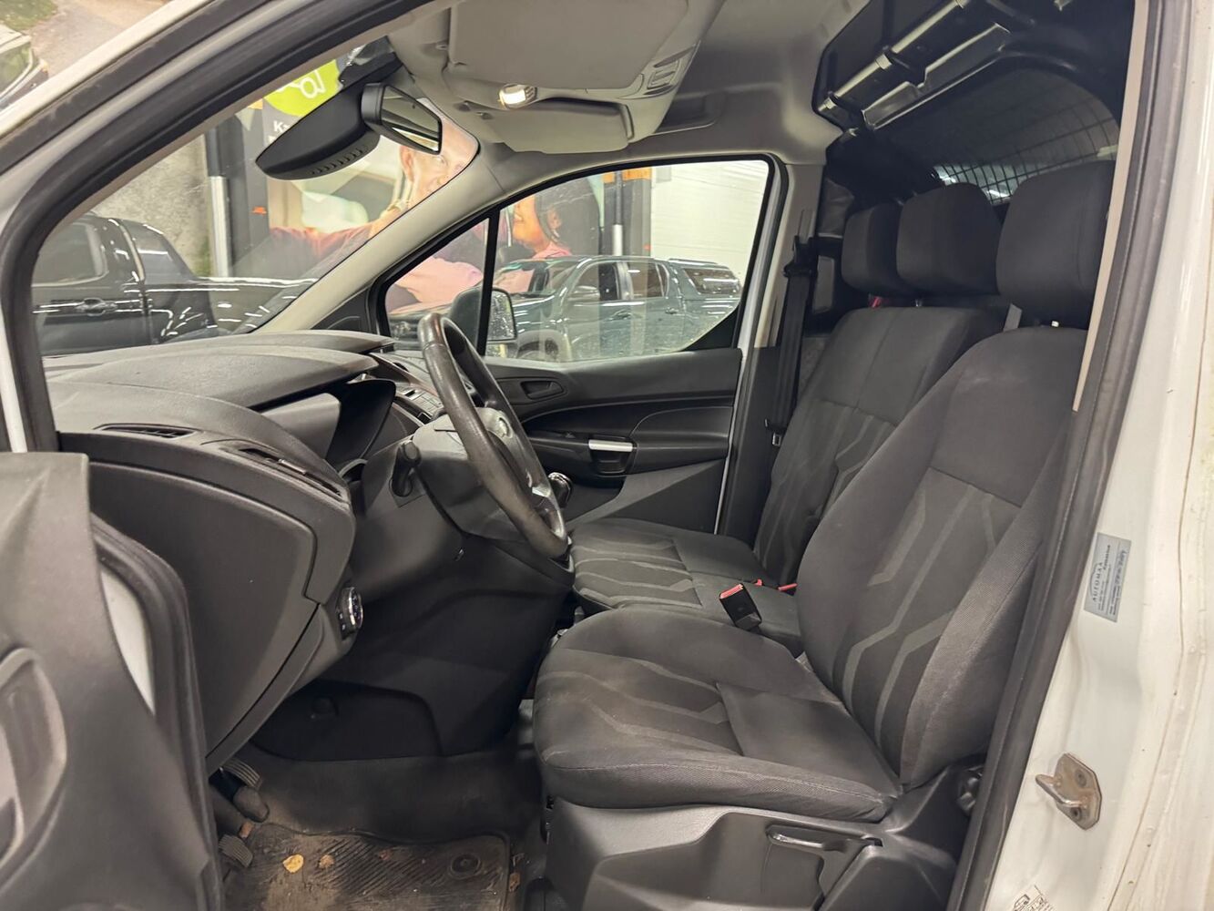Ford Transit Connect vaihtoauto