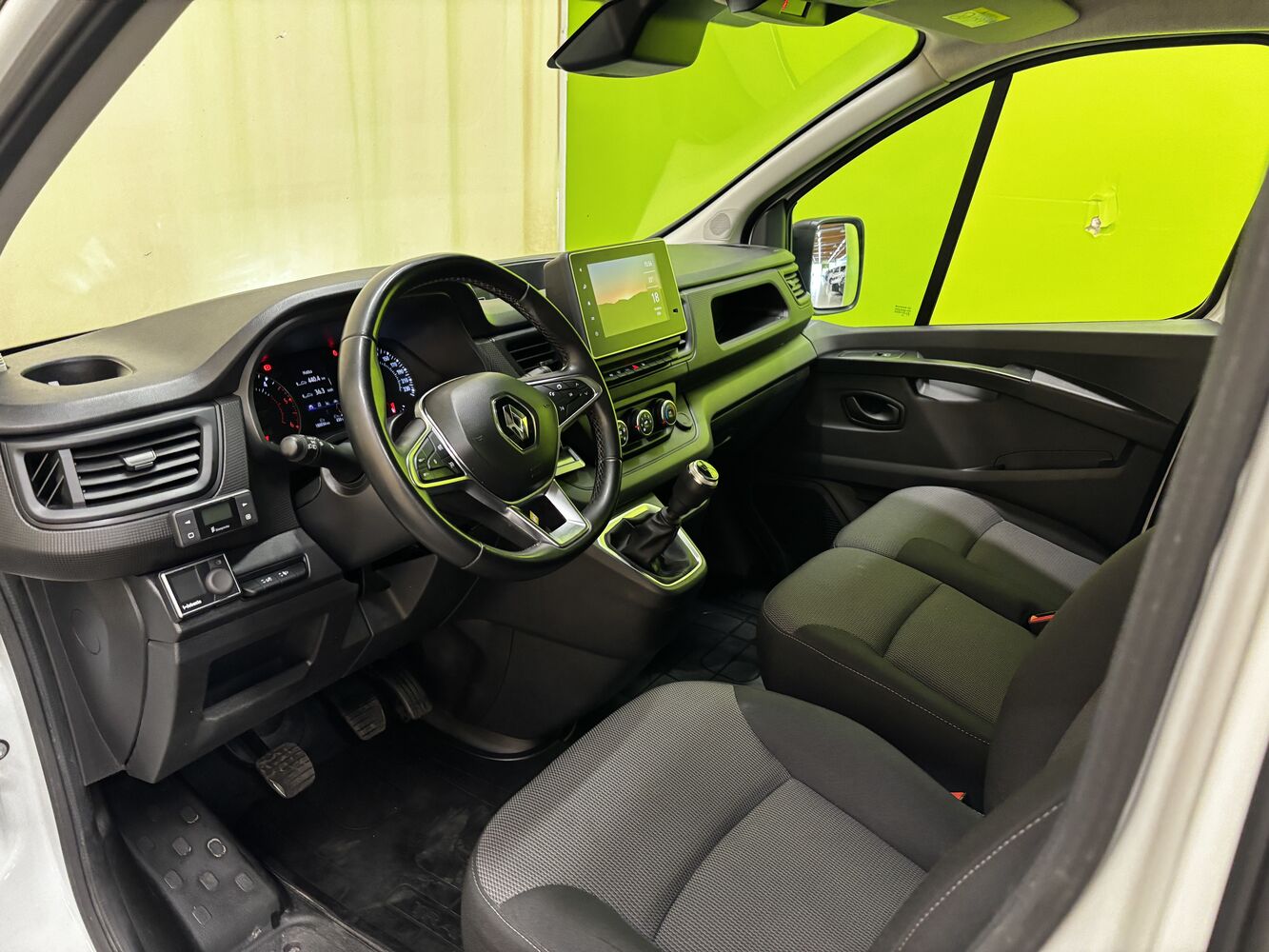 Renault Trafic vaihtoauto