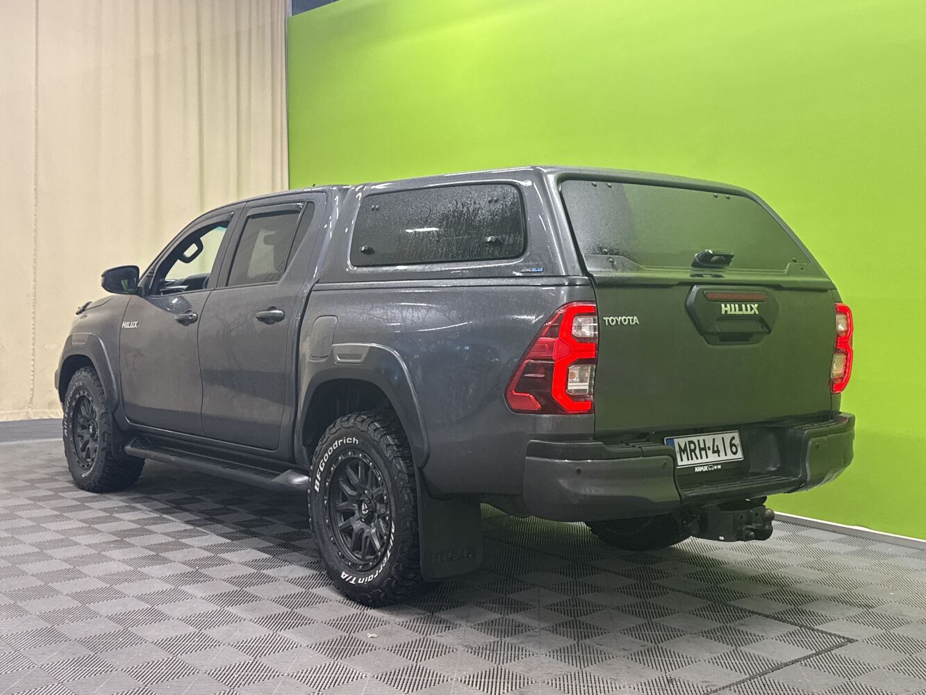 Toyota Hilux vaihtoauto