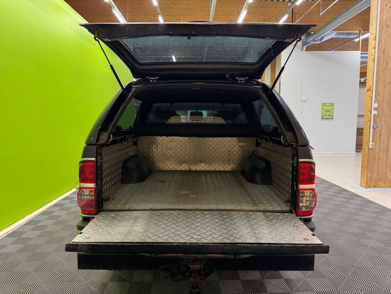 Toyota Hilux vaihtoauto