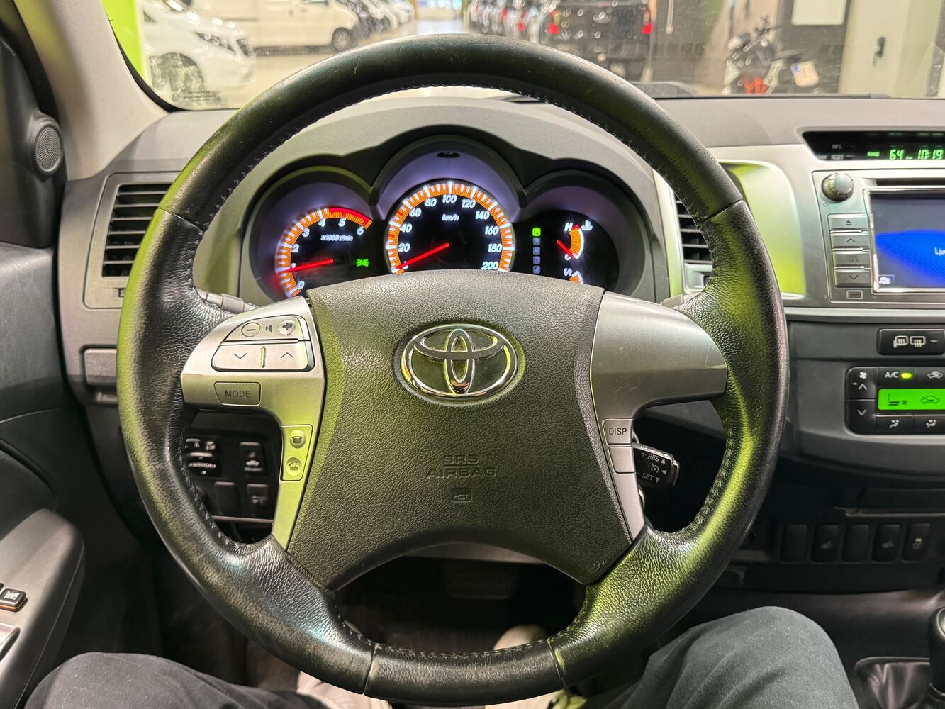 Toyota Hilux vaihtoauto