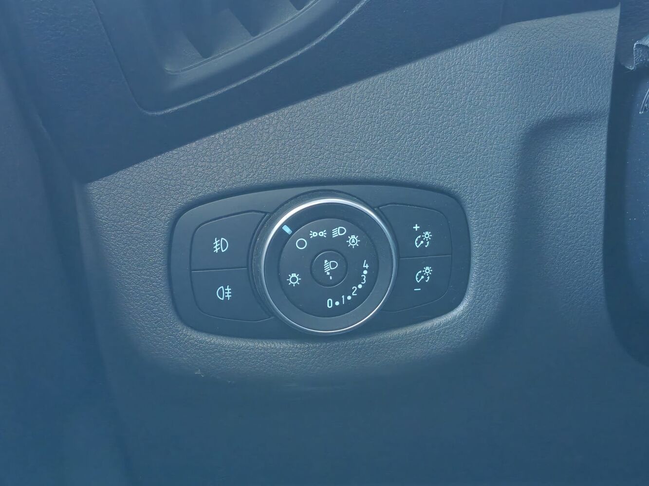 Ford Transit Connect vaihtoauto