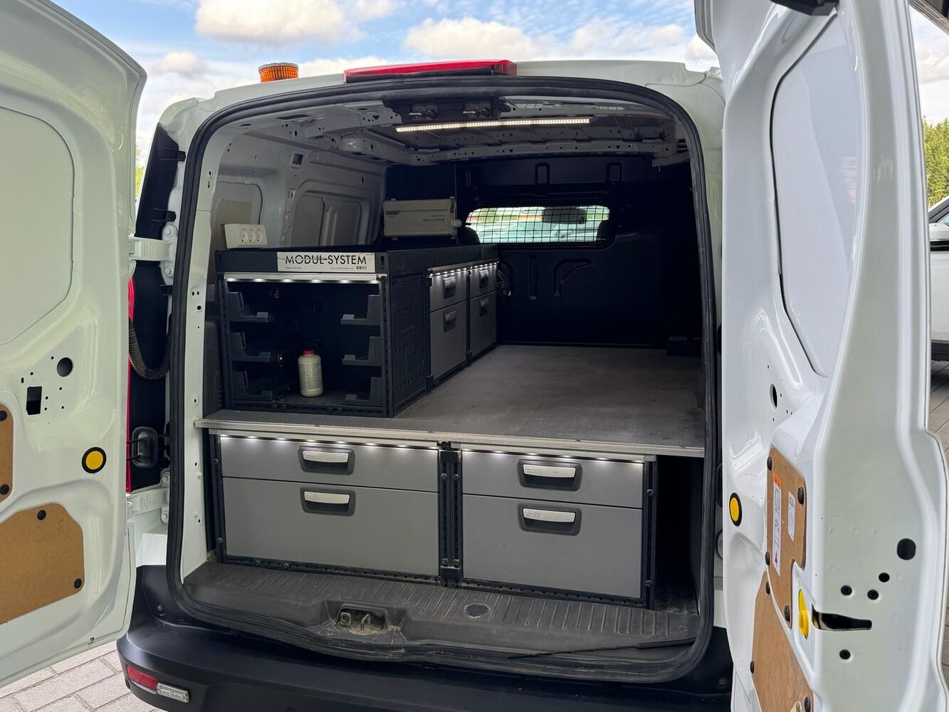 Ford Transit Connect vaihtoauto