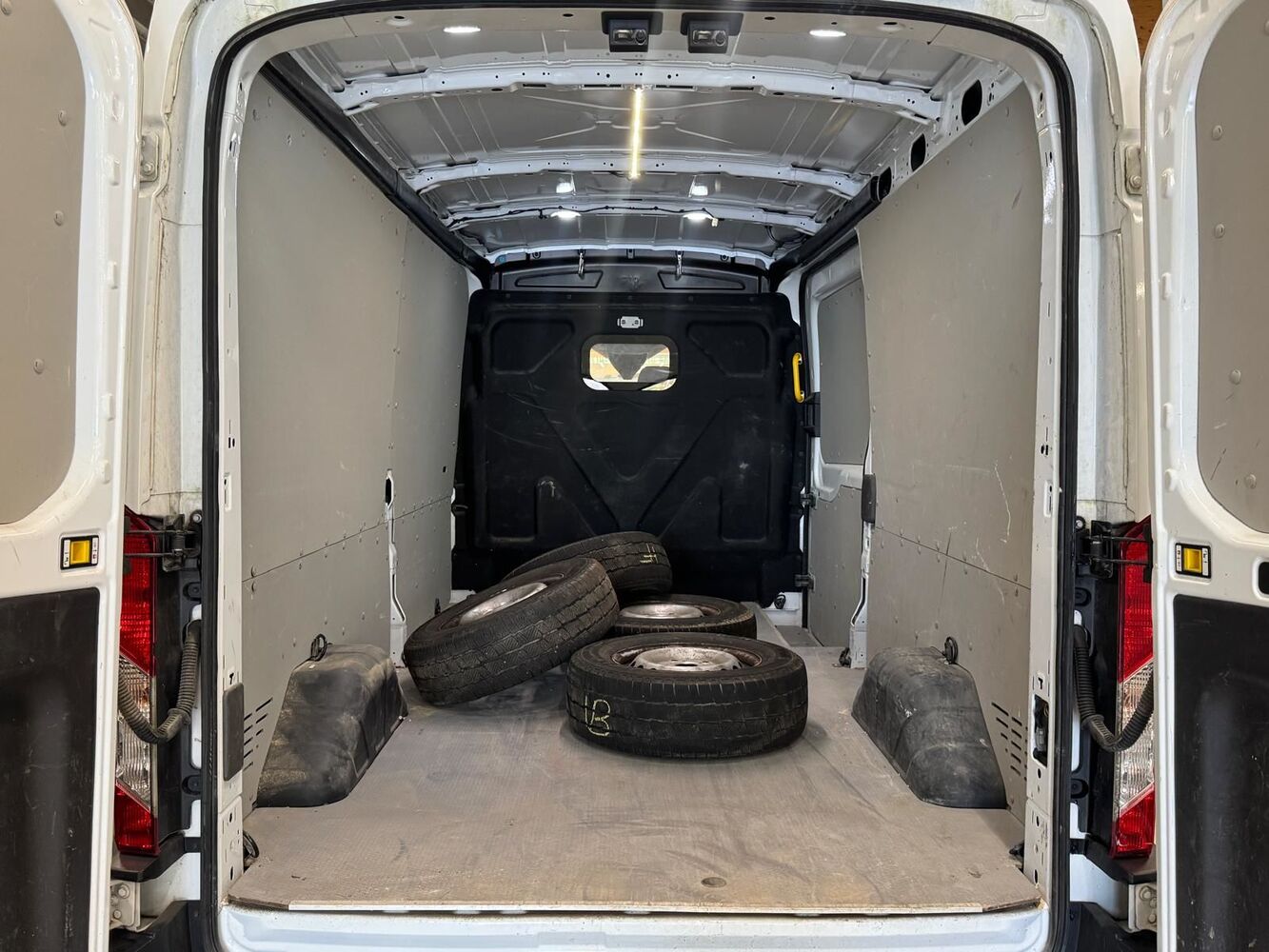 Ford Transit vaihtoauto