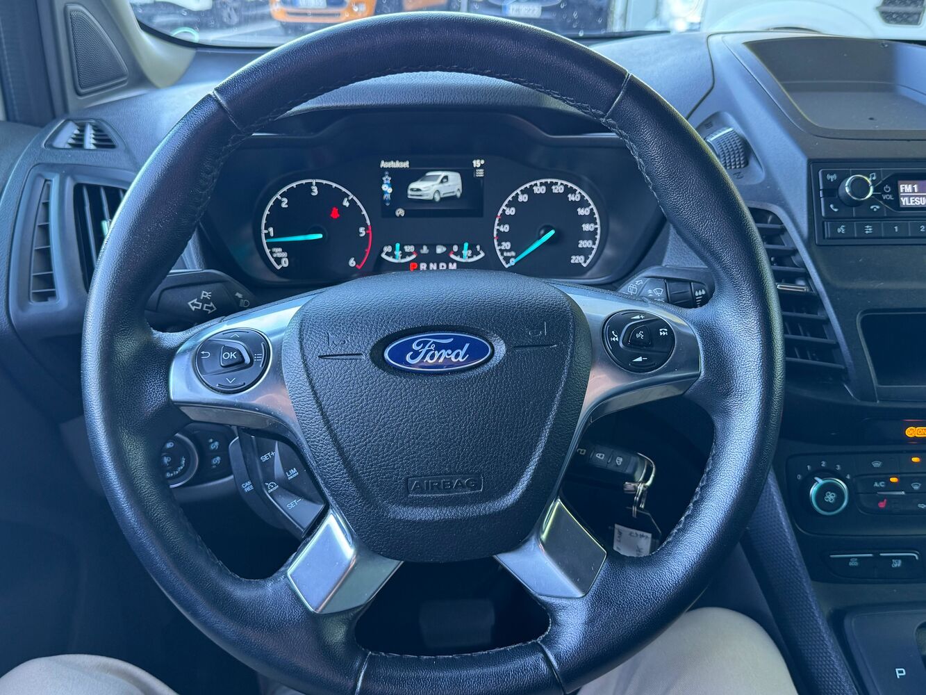 Ford Transit Connect vaihtoauto