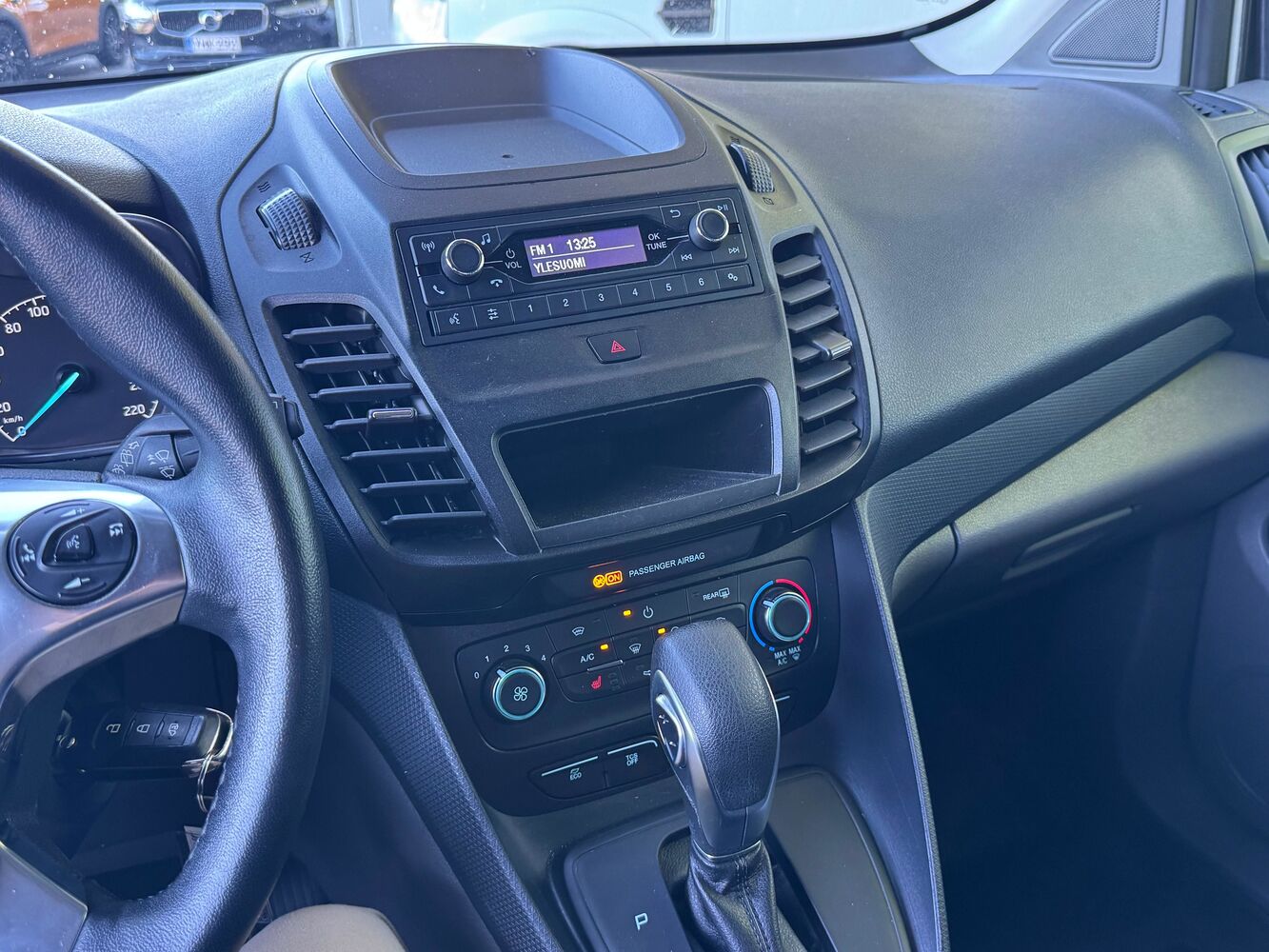 Ford Transit Connect vaihtoauto