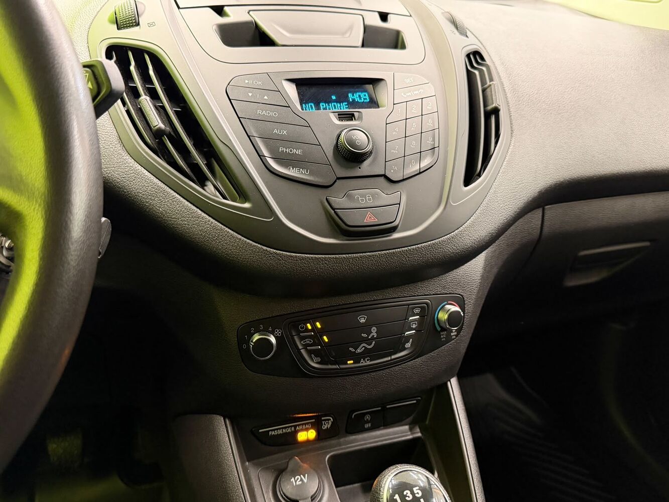 Ford Transit Courier vaihtoauto