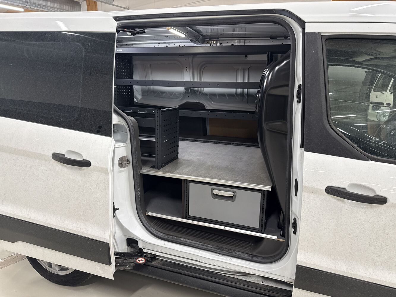 Ford Transit Connect vaihtoauto