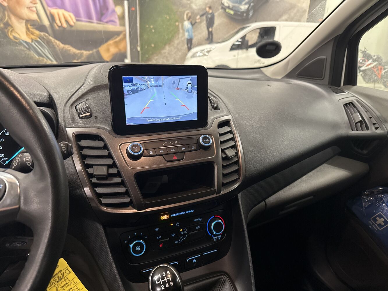 Ford Transit Connect vaihtoauto