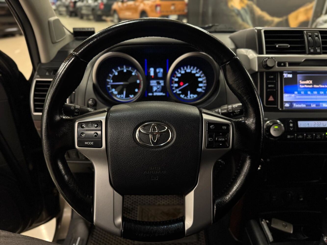 Toyota Land Cruiser vaihtoauto