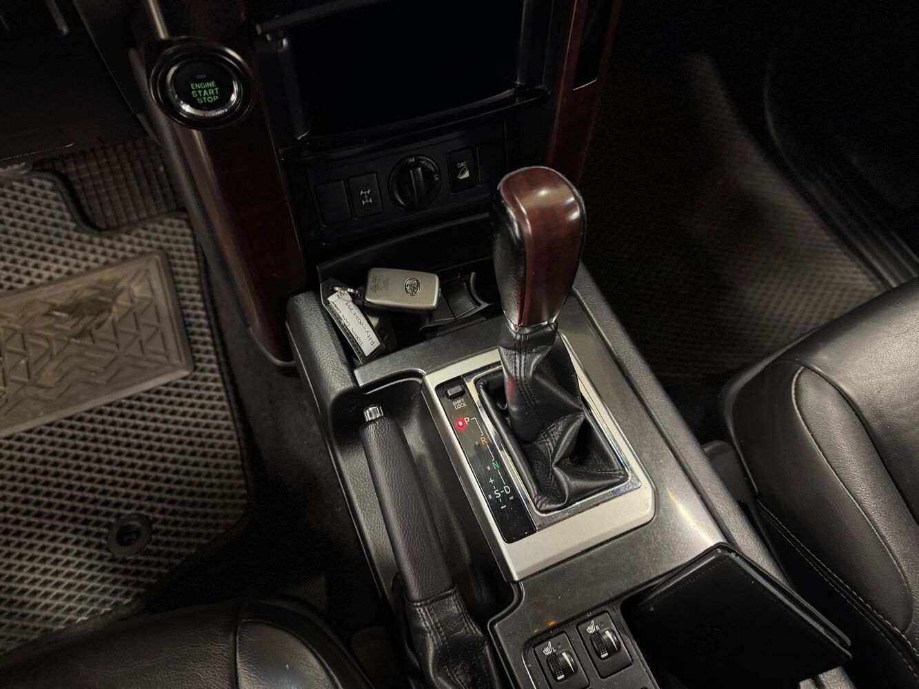 Toyota Land Cruiser vaihtoauto