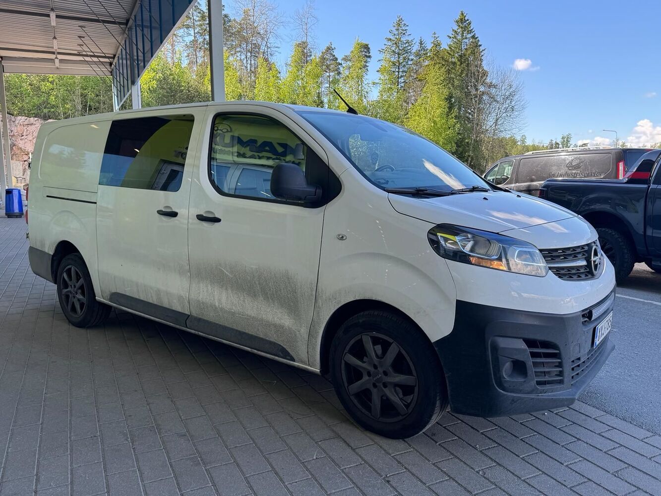 Opel Vivaro vaihtoauto