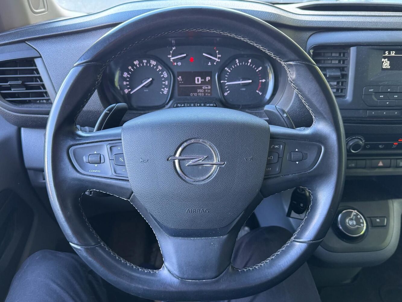 Opel Vivaro vaihtoauto