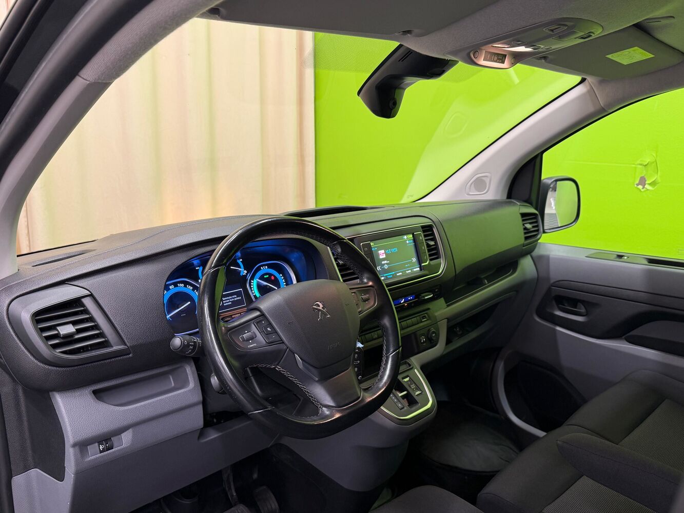 Peugeot e-Expert vaihtoauto