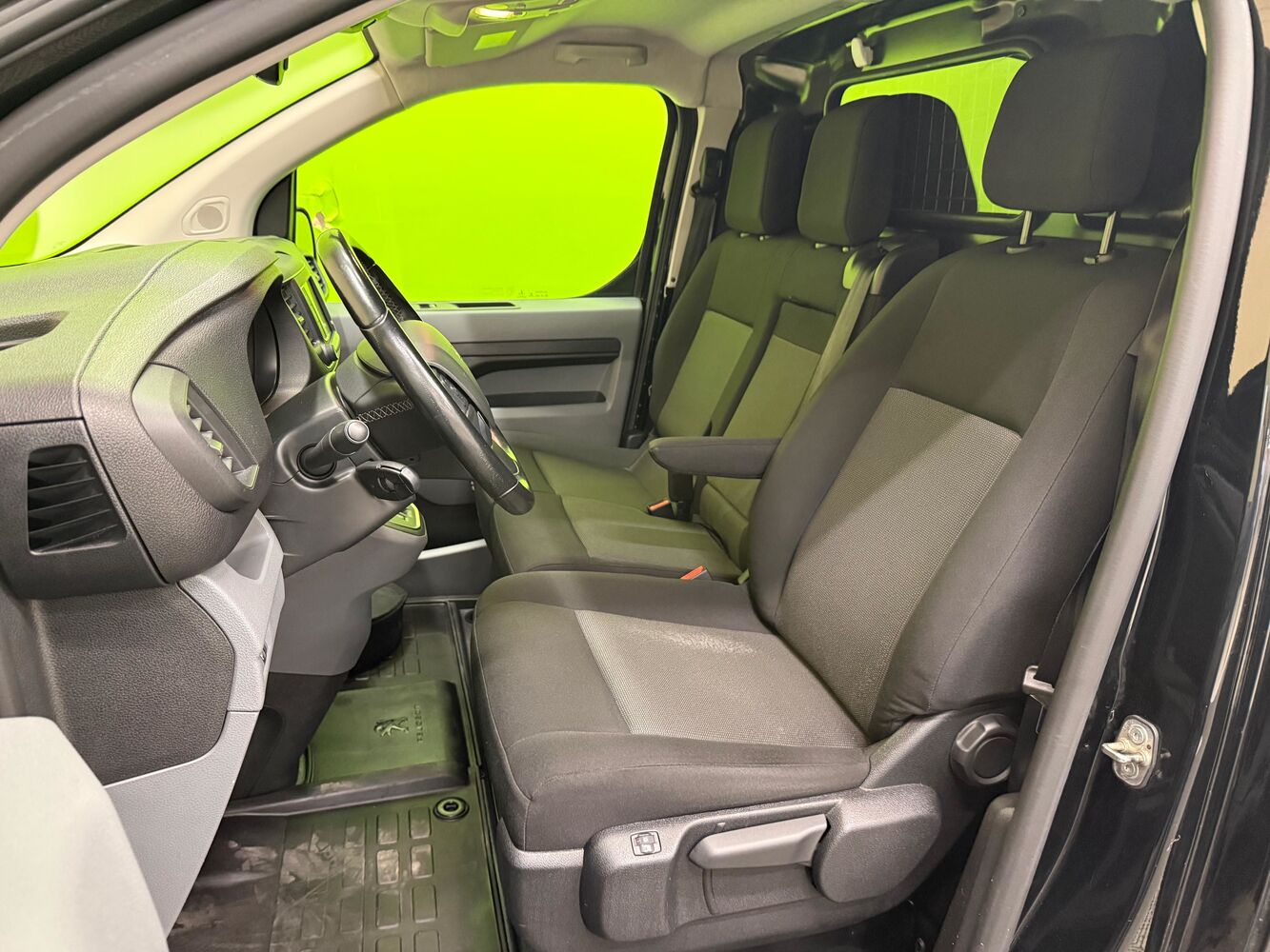 Peugeot e-Expert vaihtoauto