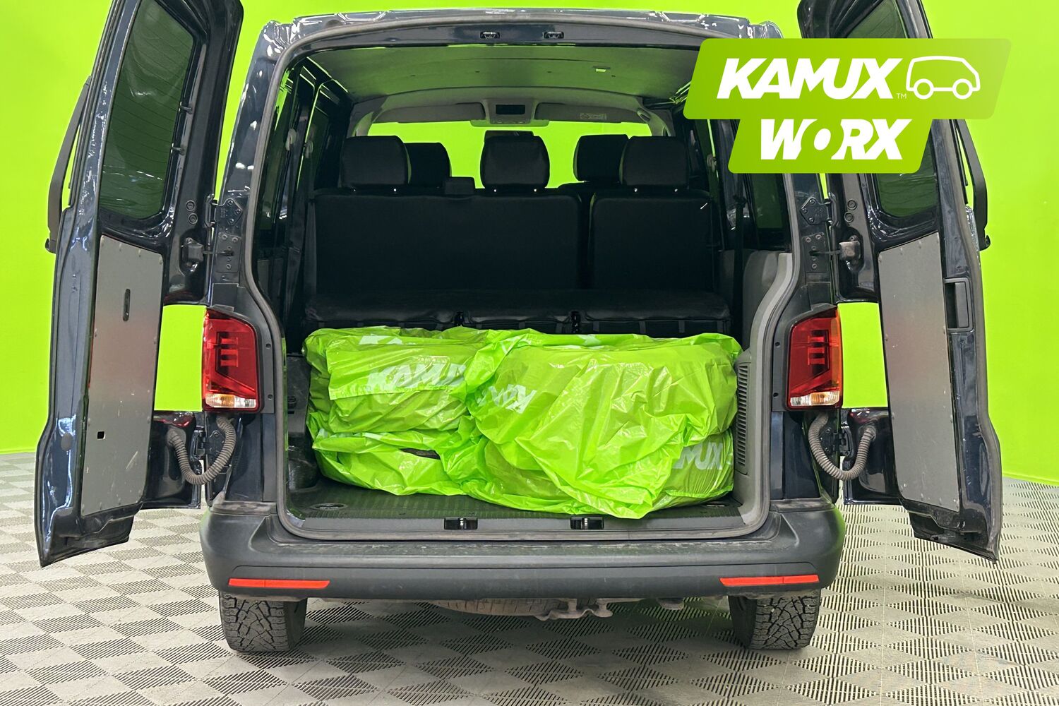Volkswagen Caravelle vaihtoauto