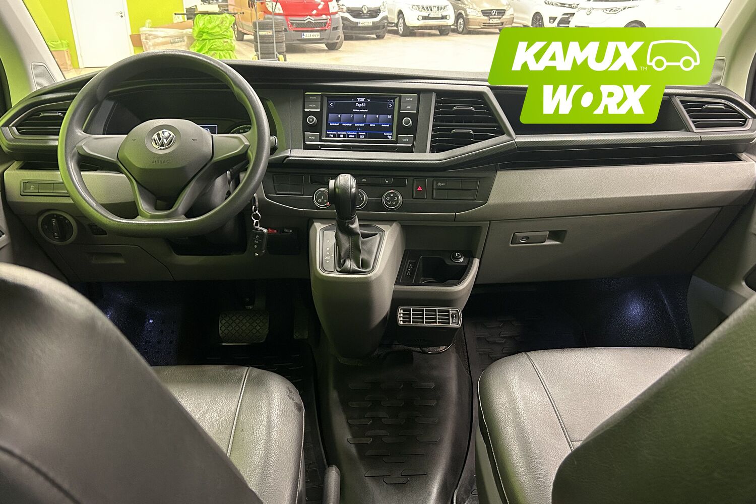 Volkswagen Caravelle vaihtoauto