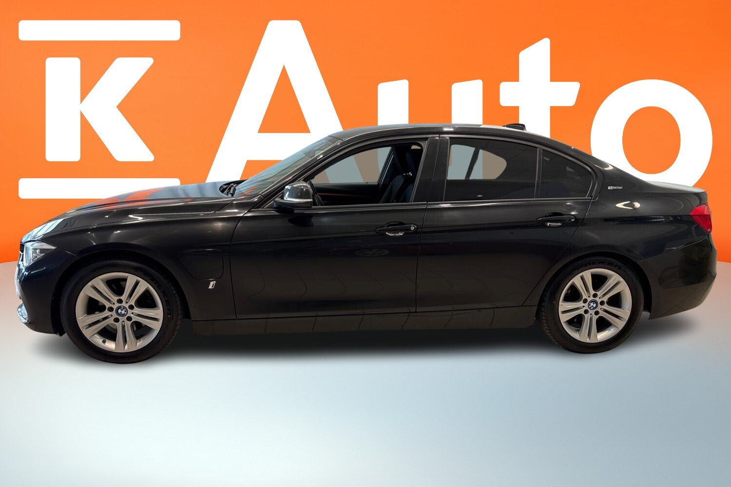 BMW 330 vaihtoauto