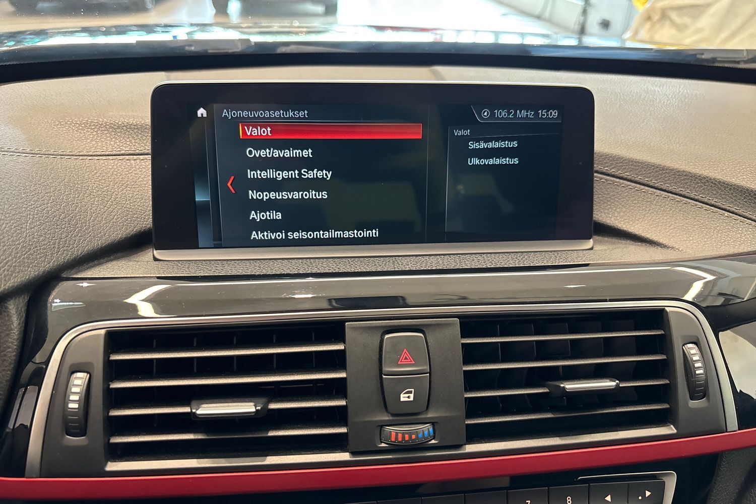 BMW 330 vaihtoauto