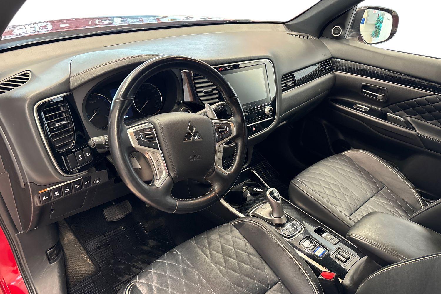 Mitsubishi Outlander PHEV vaihtoauto