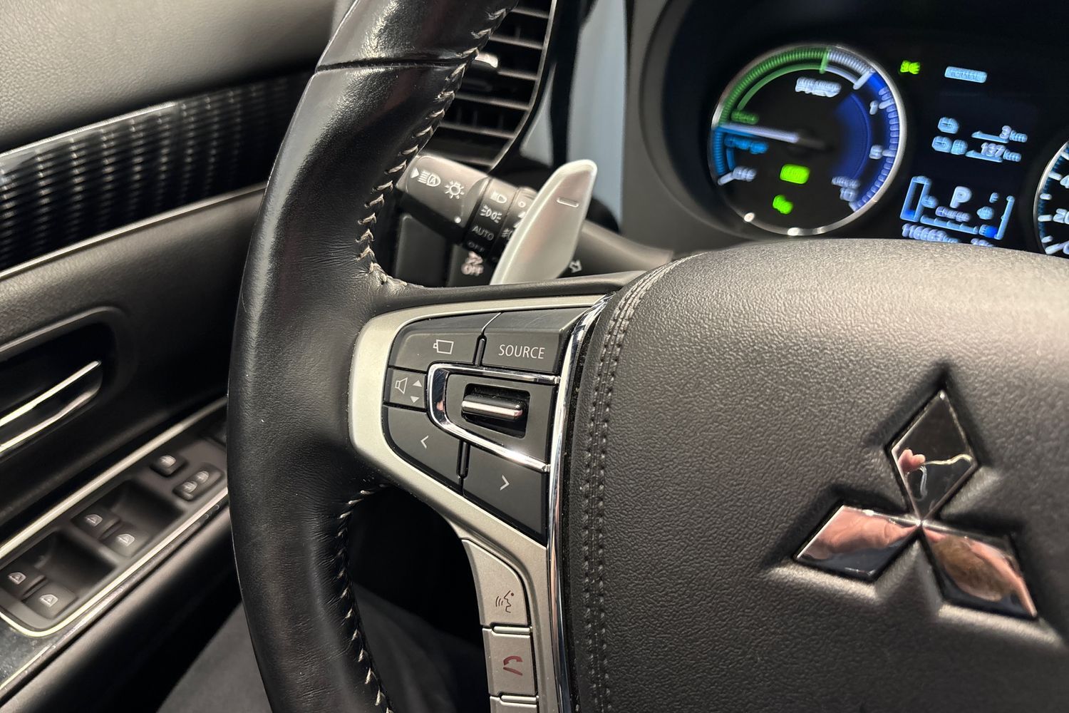 Mitsubishi Outlander PHEV vaihtoauto
