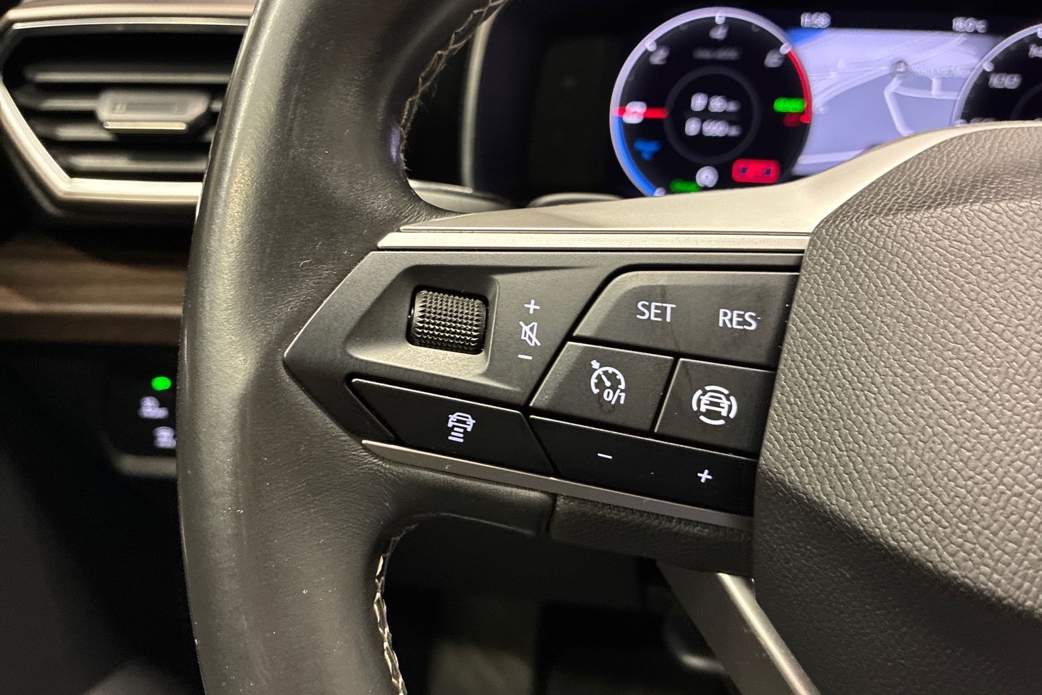 SEAT Leon Sportstourer vaihtoauto