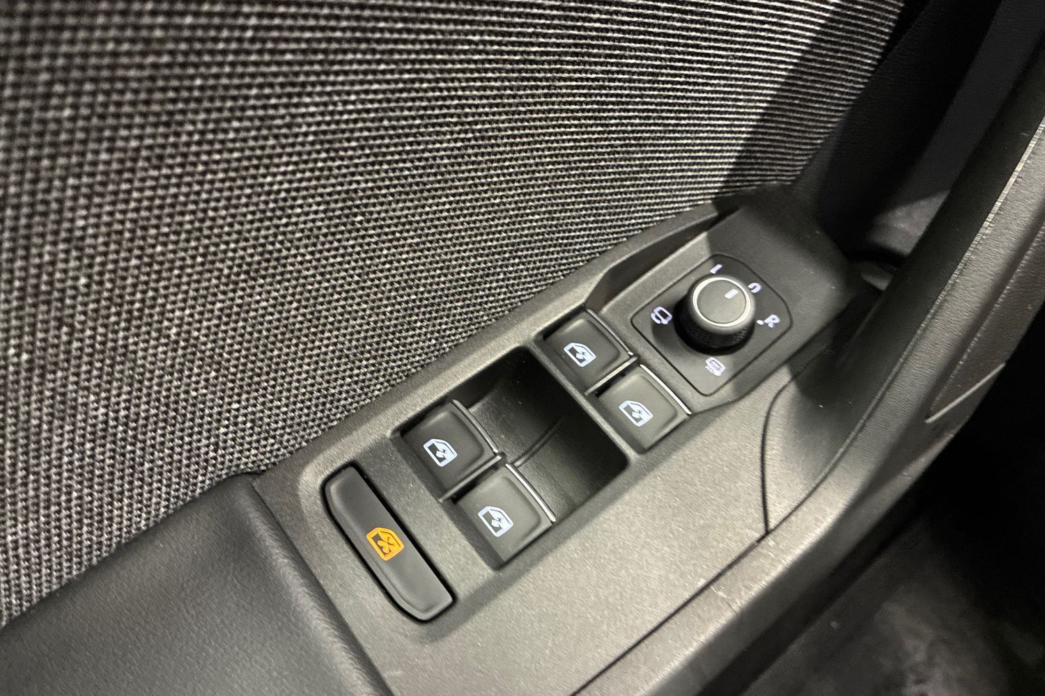 SEAT Leon Sportstourer vaihtoauto
