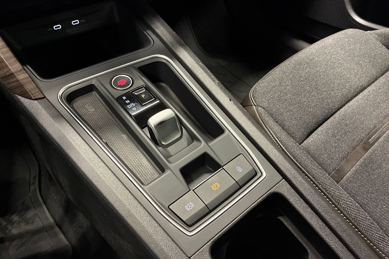 SEAT Leon Sportstourer vaihtoauto