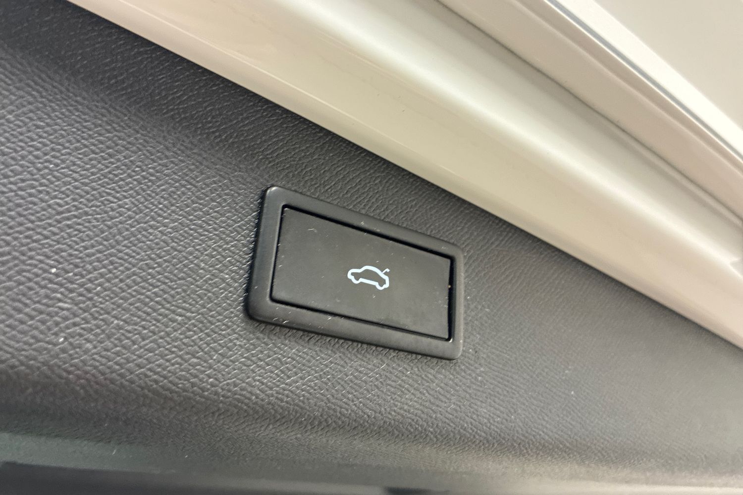 SEAT Leon Sportstourer vaihtoauto
