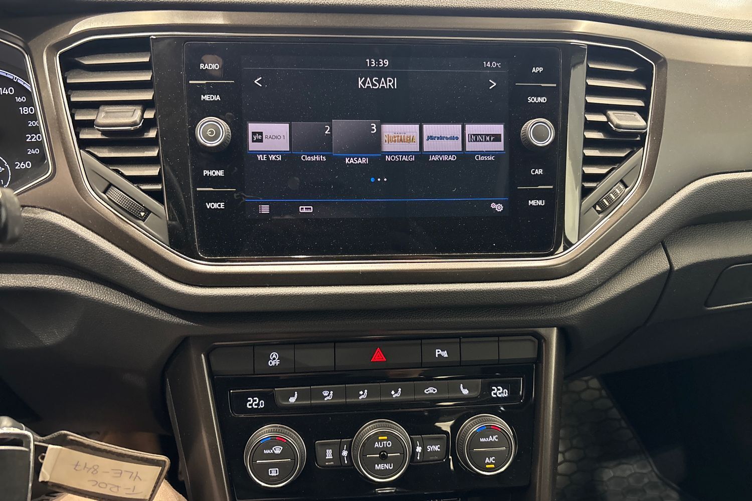 Volkswagen T-Roc vaihtoauto