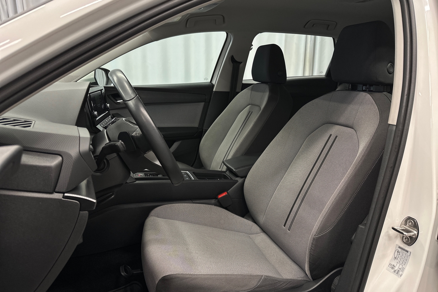 SEAT Leon Sportstourer vaihtoauto