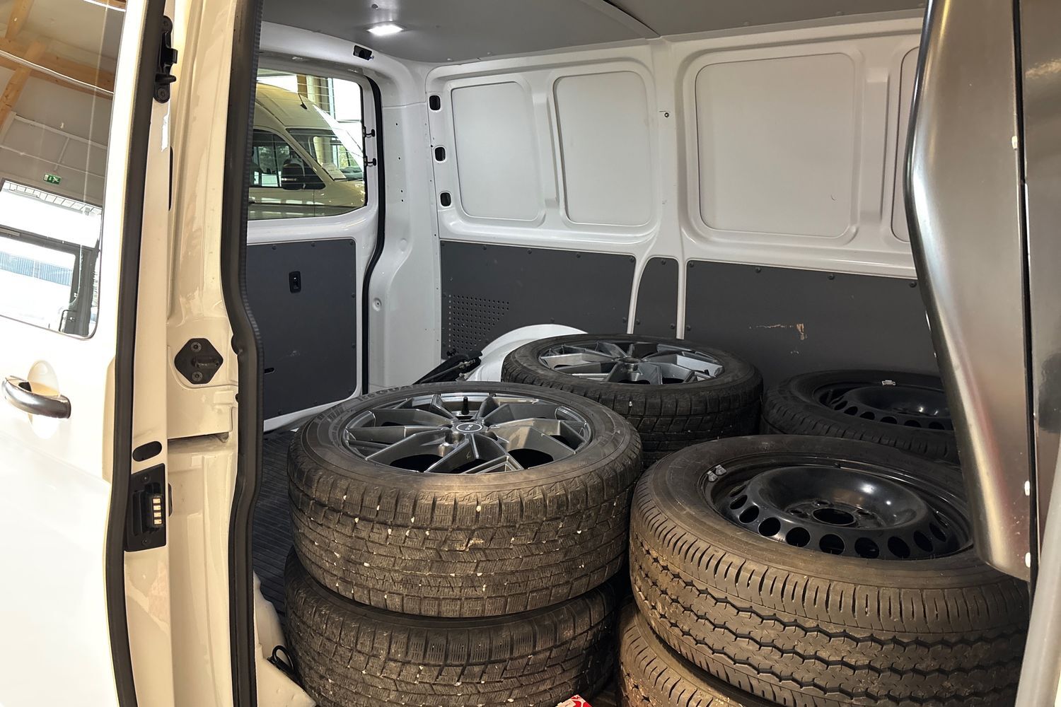 Volkswagen Transporter vaihtoauto