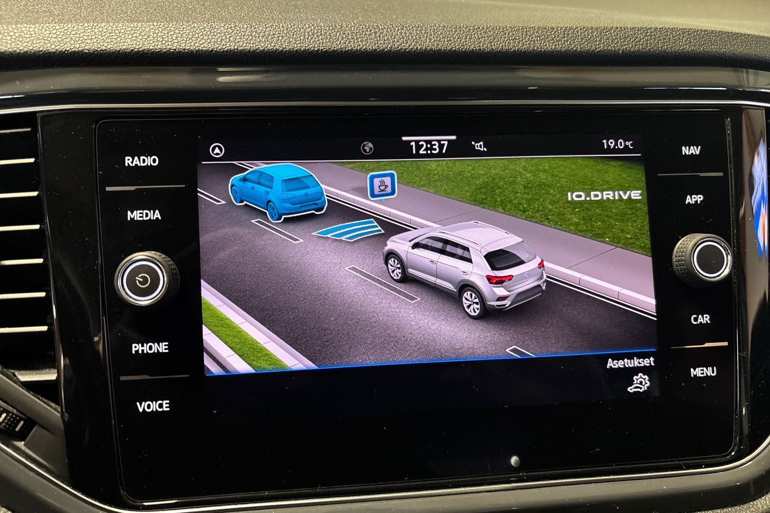 Volkswagen T-Roc vaihtoauto